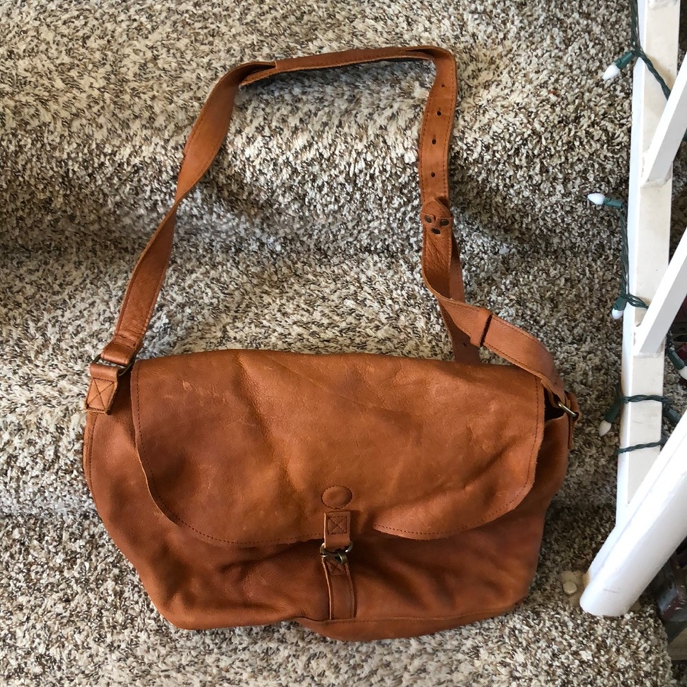 Never Used Leather Messenger Bag with 2 inner compartments